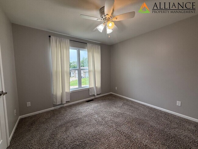 Building Photo - 112 Quail Ct
