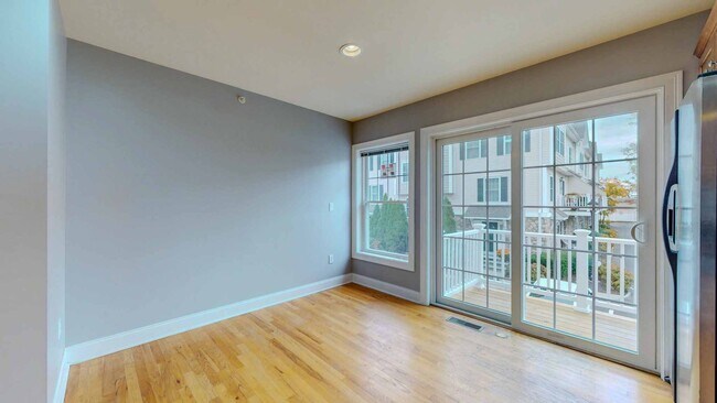 Building Photo - Spacious 2-Bedroom Townhouse with Loft – P...
