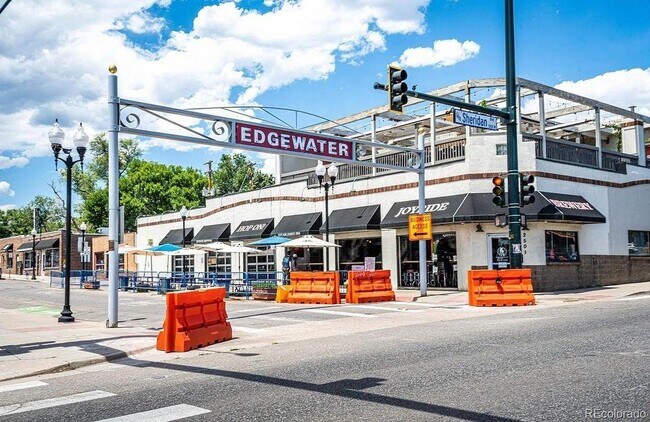 Building Photo - 2285 Gray St