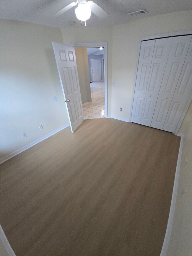 Building Photo - 3/2 Home in Valrico ***MOVE-IN SPECIAL/$500 OFF 2ND MONTH!!***