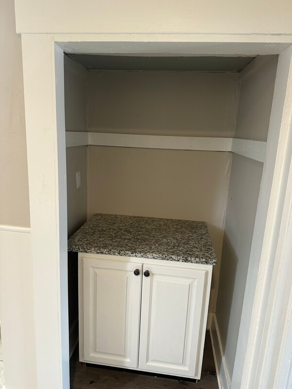 Building Photo - 225 Main St