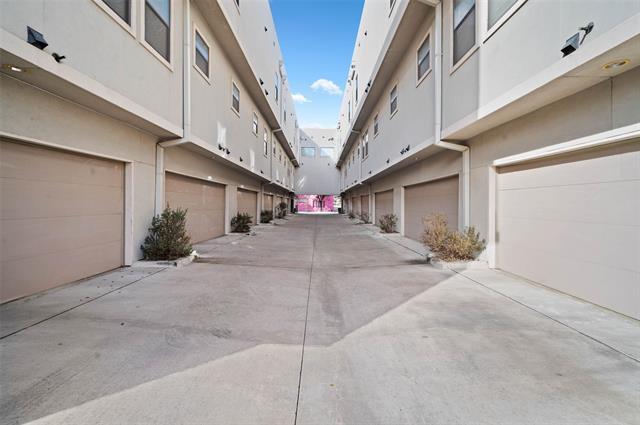 Building Photo - 3134 Ross Ave