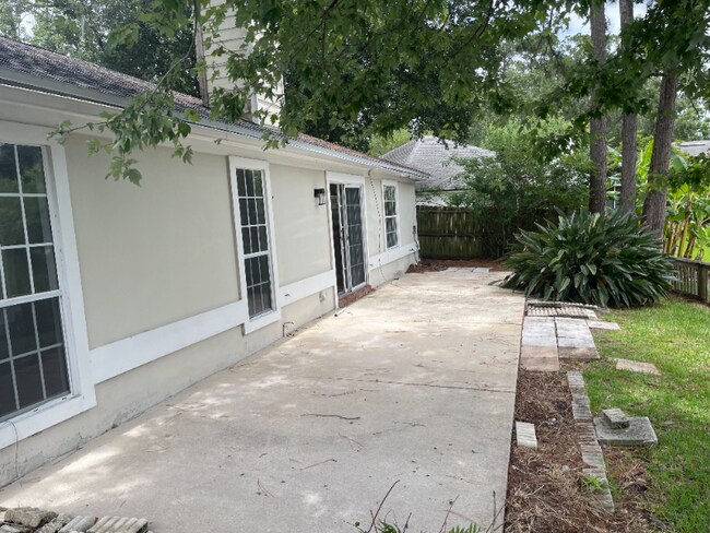 Building Photo - 3706 Sanctuary Way N