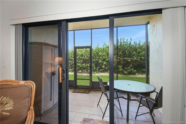 Building Photo - 7410 S Ocean Dr