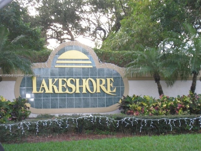 Building Photo - 51 N Lakeshore Dr
