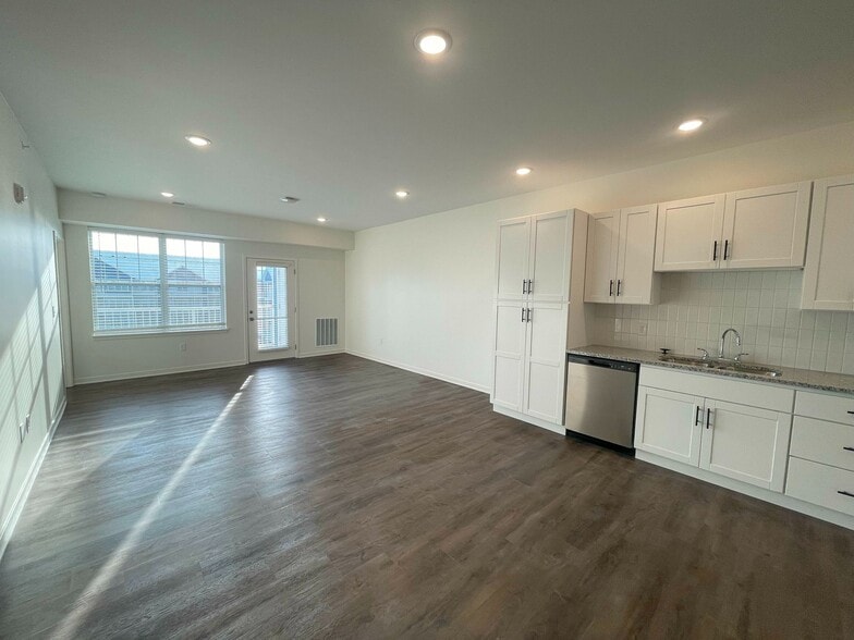 Vista Riverwest - Unit Living - Vista Riverwest