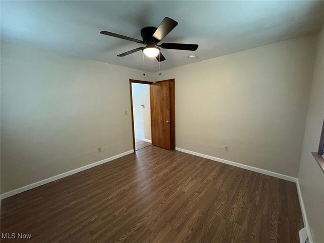 Building Photo - 1612 Maple Dr