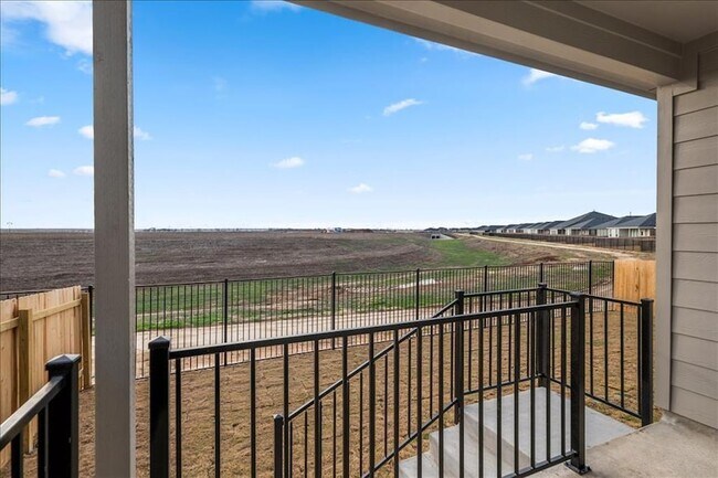 Building Photo - 212 Seven Seas Dr