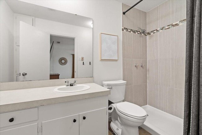 Building Photo - 9503 Castlewood Dr