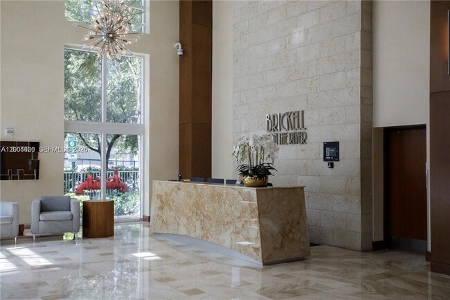 Building Photo - 31 SE 5th St