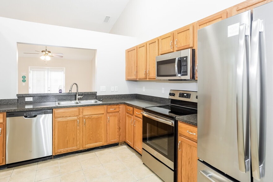 Building Photo - 1326 Galesburg St