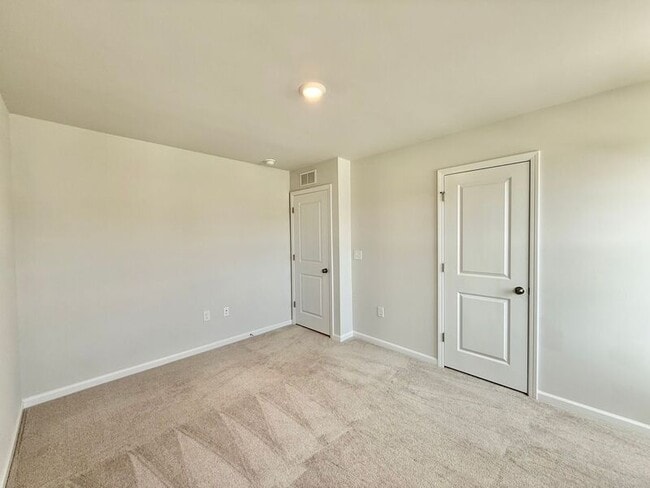 Building Photo - 5003 Tura St