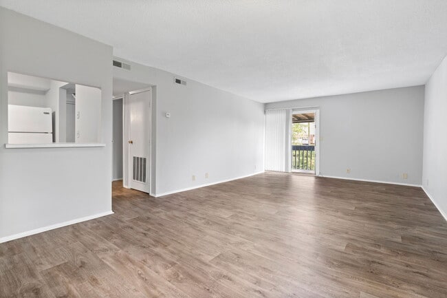 Primary Photo - Woodland Apartments