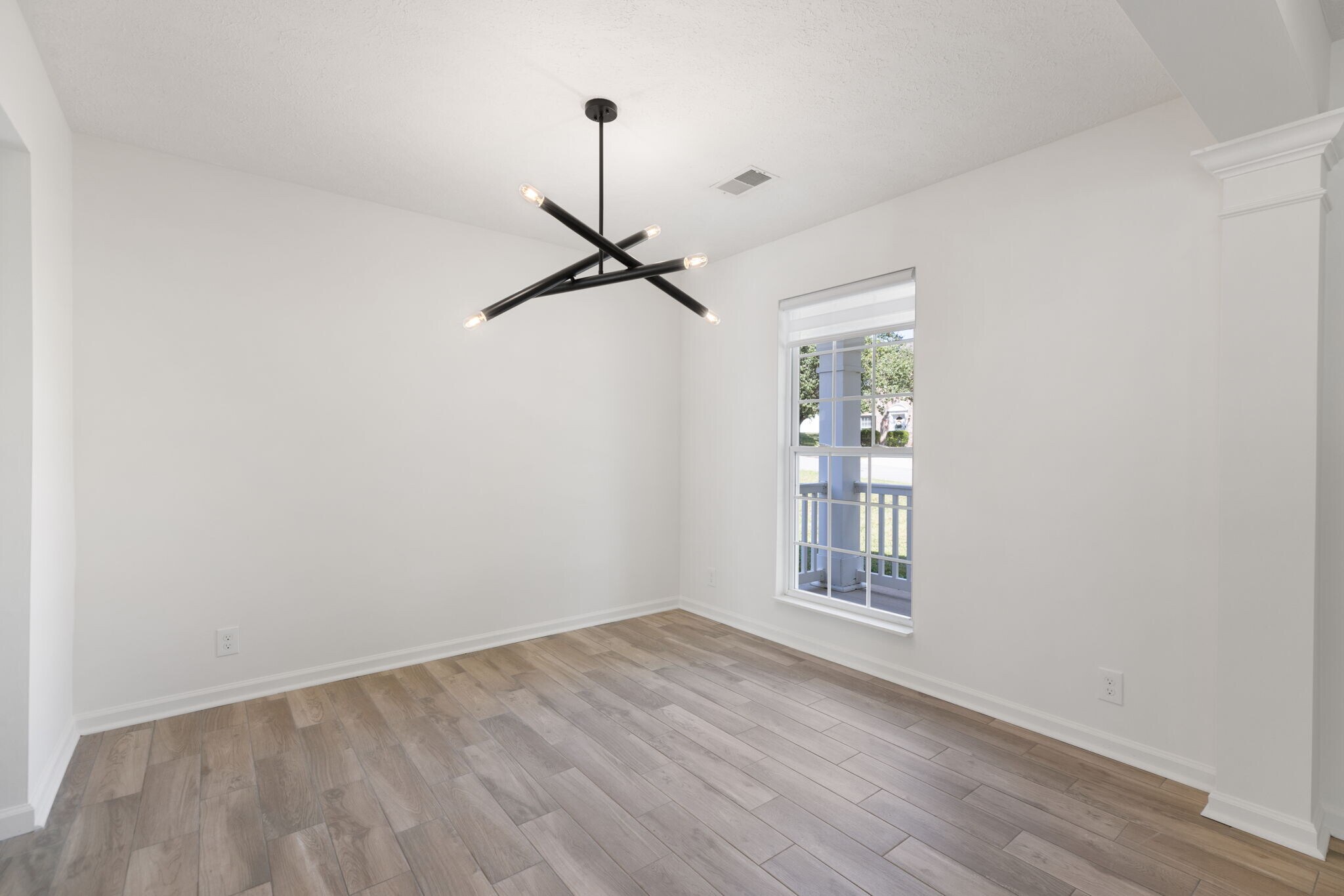 Building Photo - 2150 Blake Dr