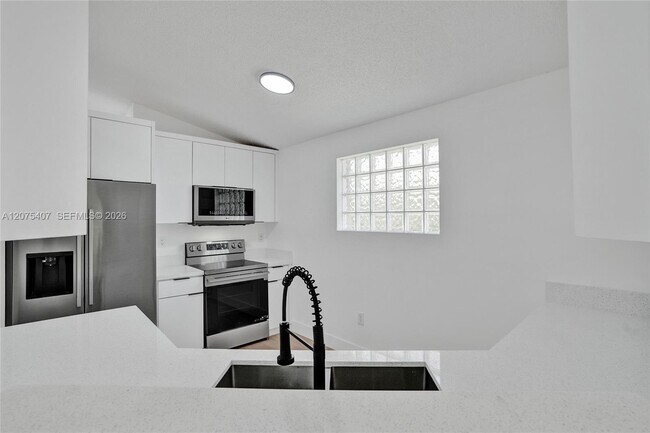 Building Photo - 4114 Sapphire St