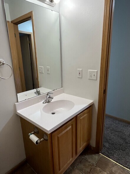 Building Photo - 5315 Garden Plain Ave