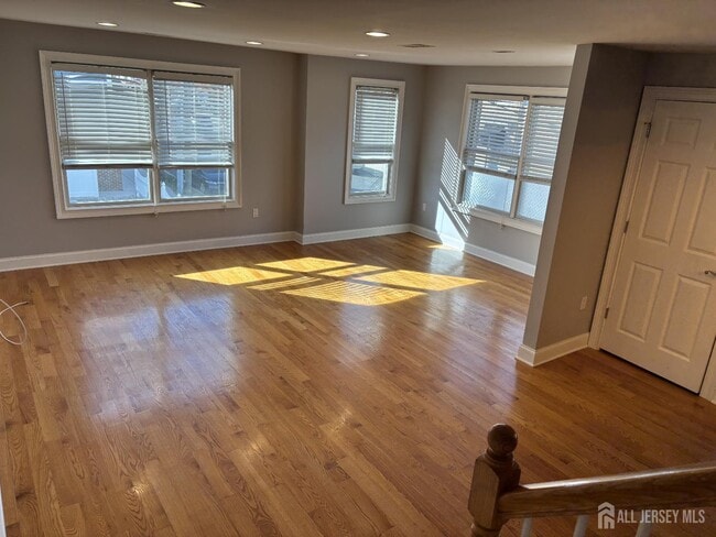 Building Photo - 112 N Broadway