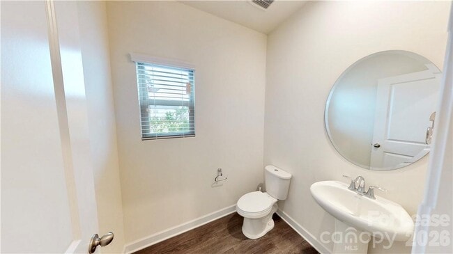 Building Photo - 4500 Collingham Dr