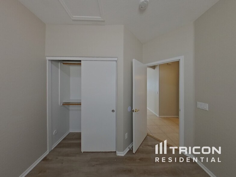 Building Photo - 12914 W Corrine Dr