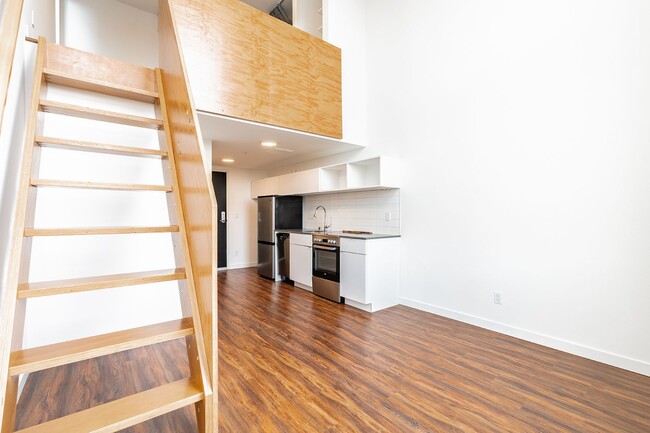 Interior Photo - Thomas Street Lofts