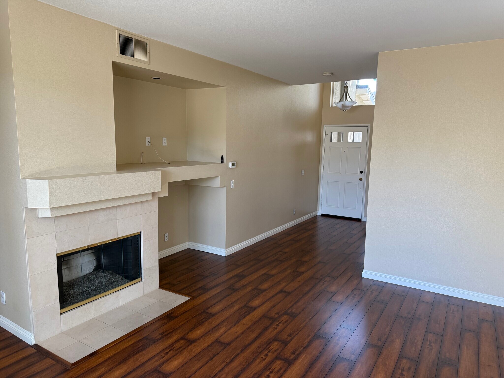 Building Photo - 748 North Siavohn Drive