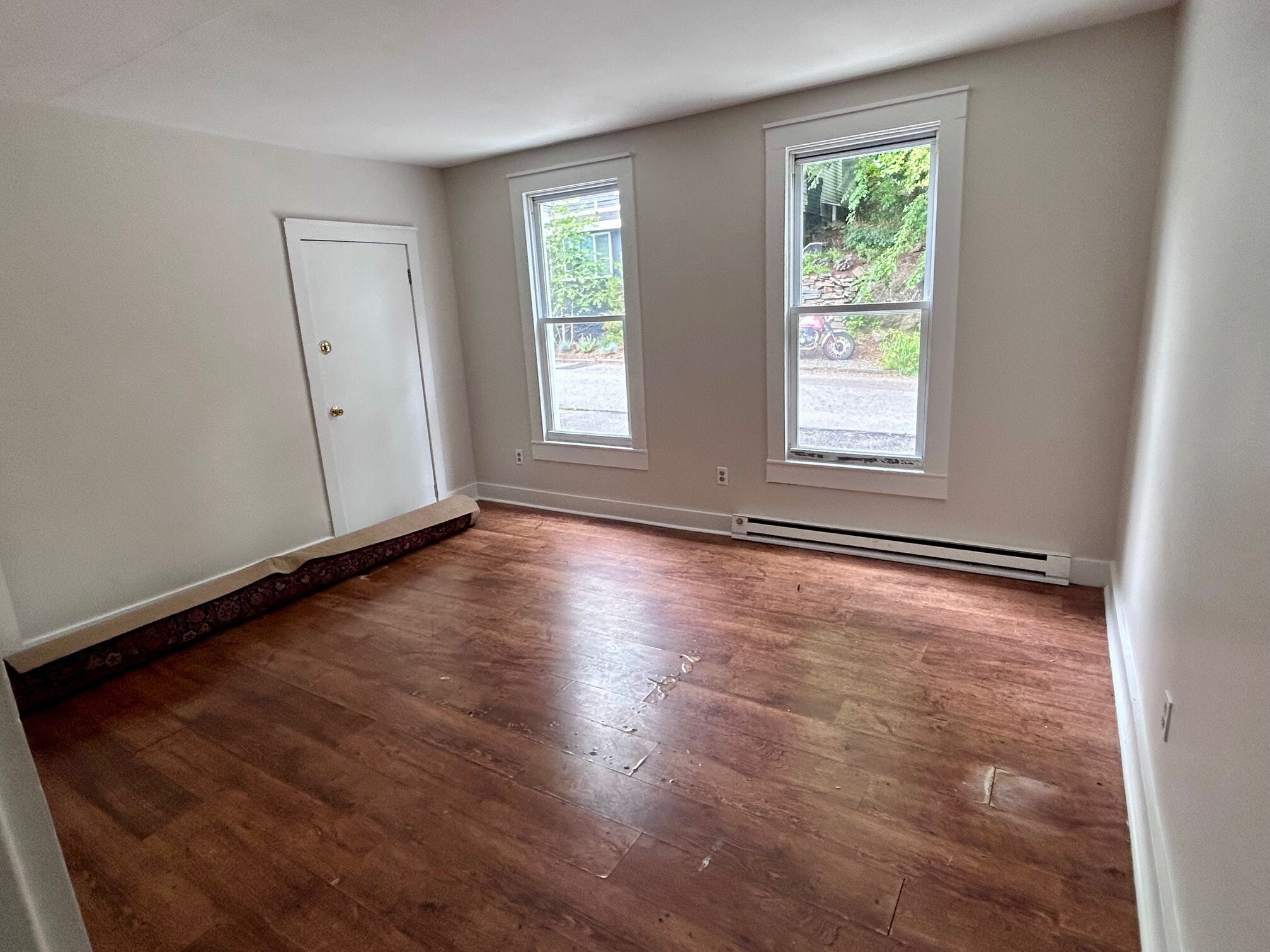 Living room 2/ bedroom 2 - 140 Spring St