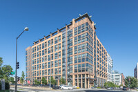 Building Photo - Affinity at 2M