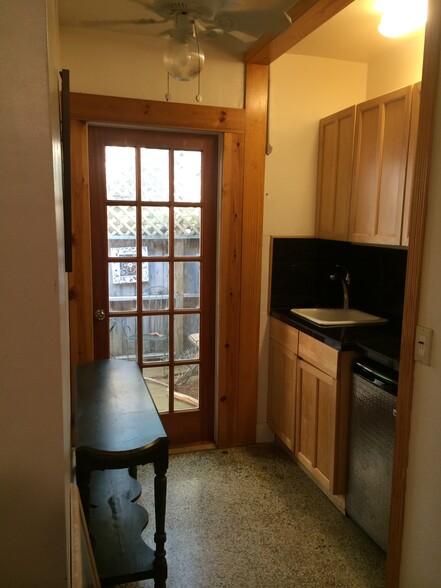 Door to private deck - 1505 White St