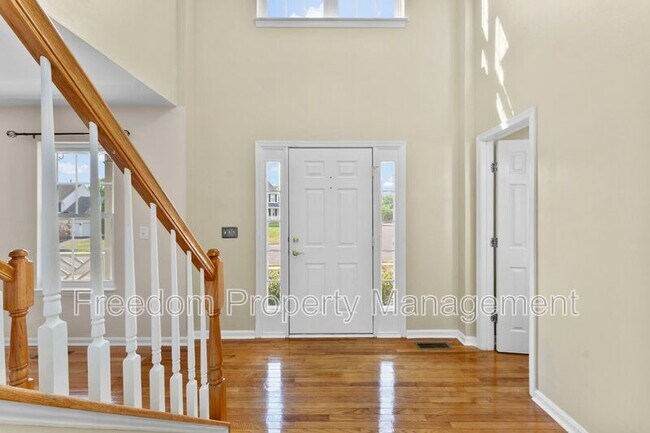 Building Photo - 9140 Worthington Dr
