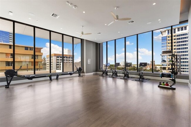 Building Photo - 275 1st Ave S