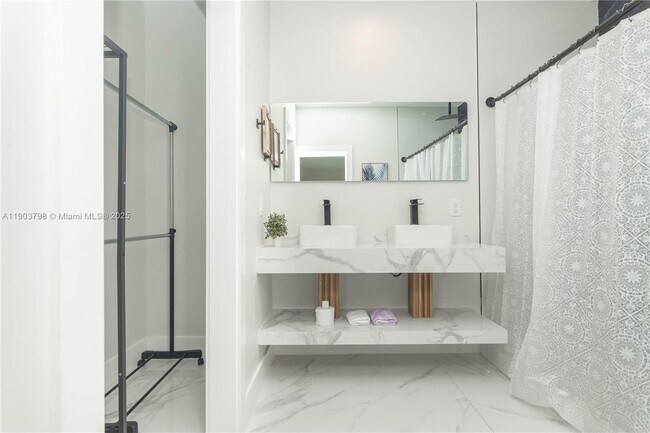 Building Photo - 2360 SW 12th St