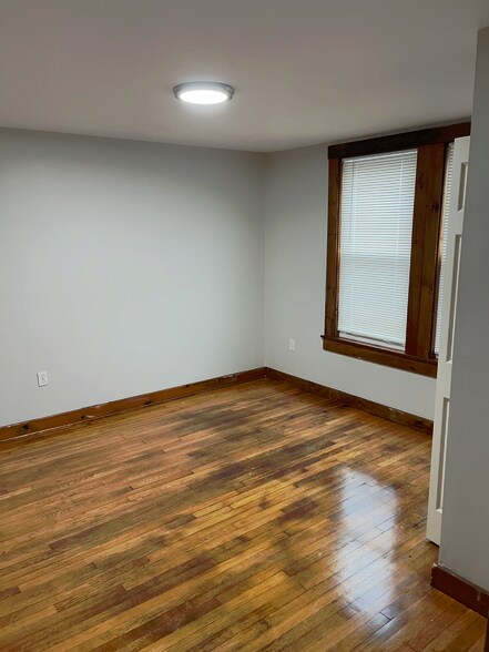 Bedroom 1 - 12 Watson St