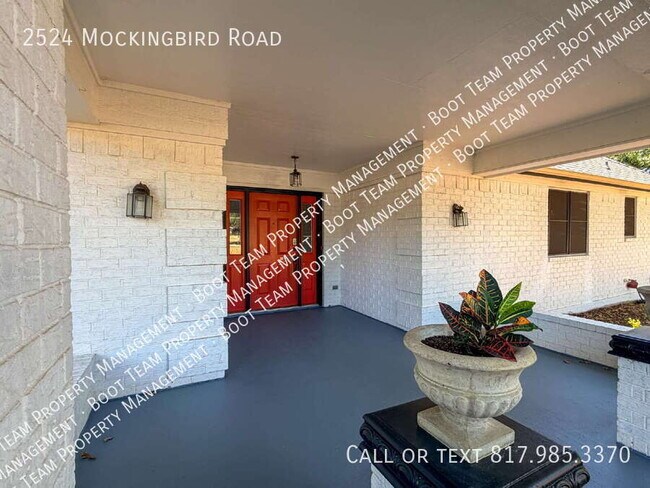 Building Photo - 2524 Mockingbird Rd