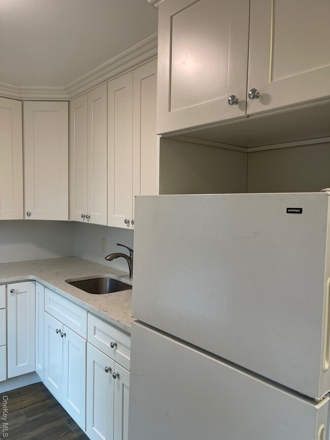 Building Photo - 9 N Maryland Ave