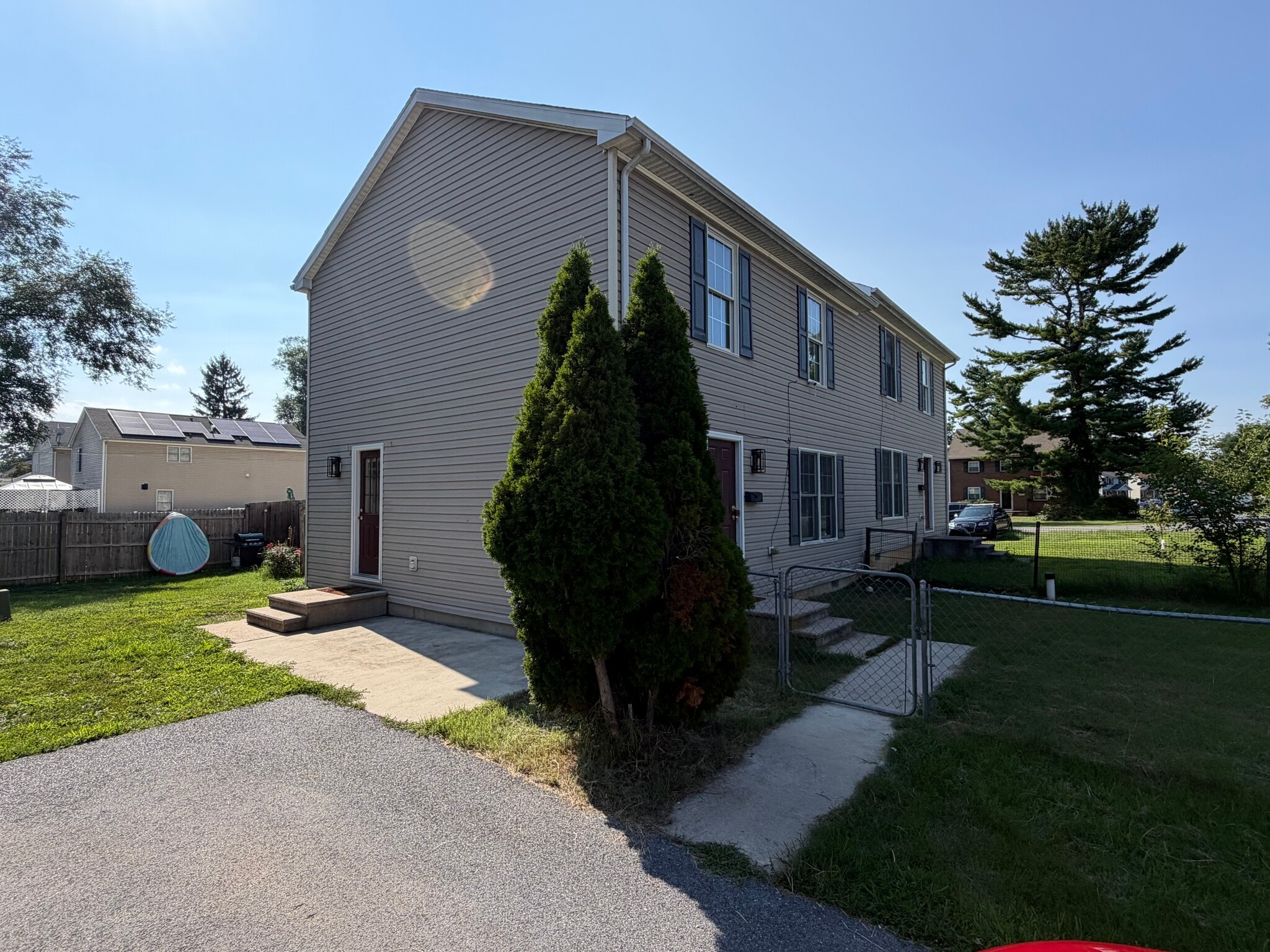 view of home from the side - 903 Harwood Rd
