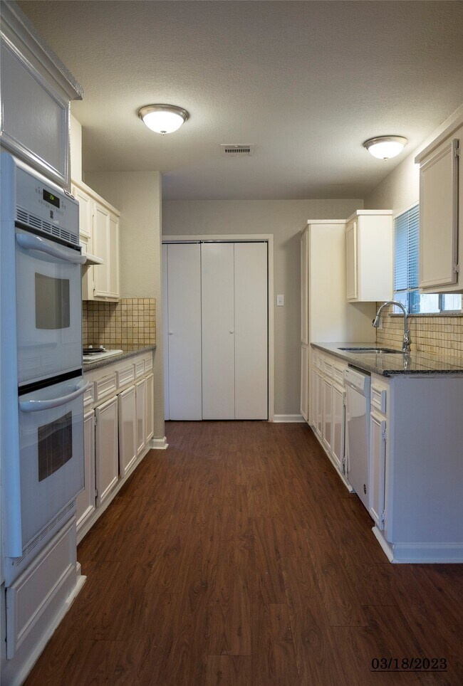 Building Photo - 16714 Britford