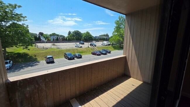 Building Photo - 48 Shrewsbury Green Dr