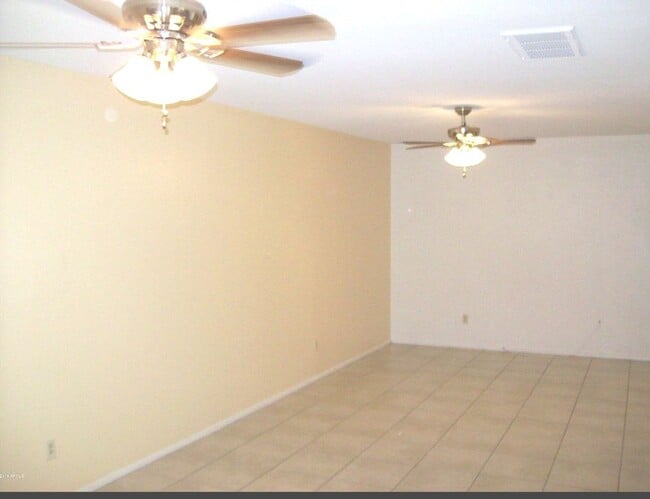 Building Photo - Scottsdale