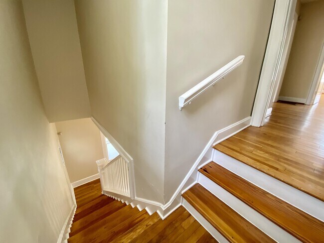 Building Photo - 1105 Virginia Ave