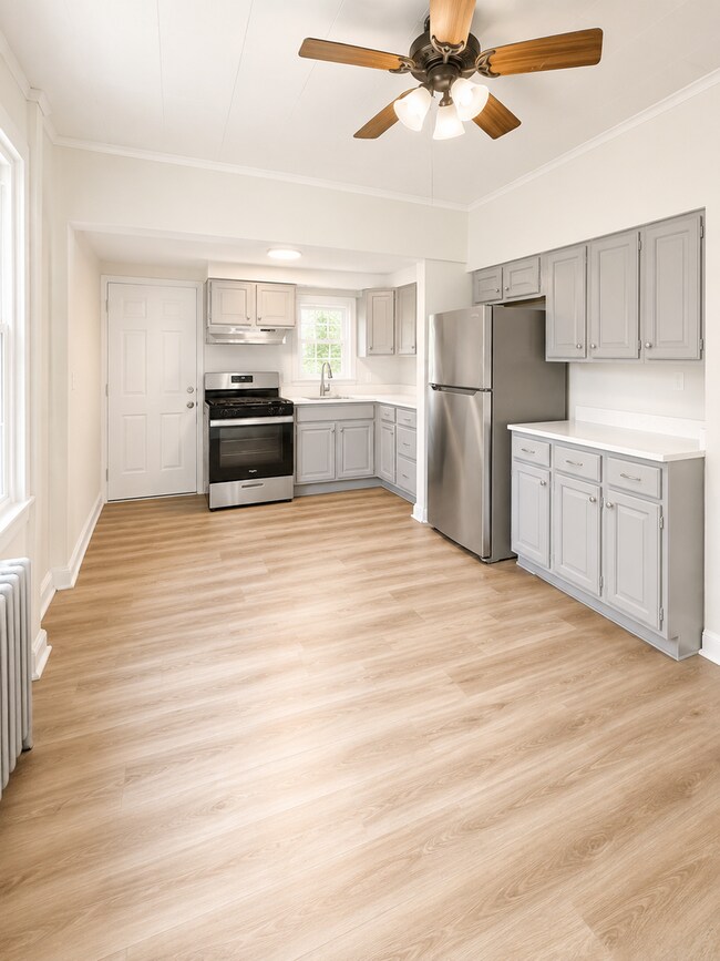 Building Photo - 1015 Parksley Ave