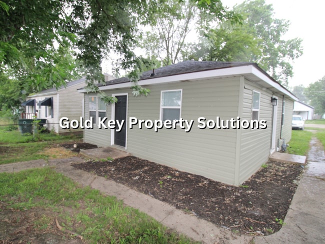 Building Photo - Updated 3 BR 1 BA House in Muncie