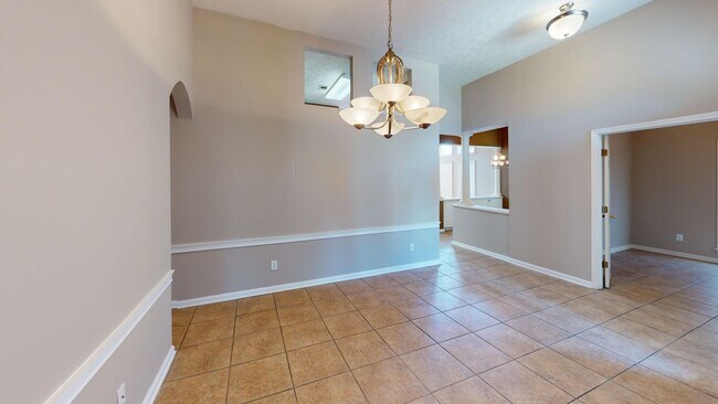 Building Photo - 860 Autumn Ridge Rd