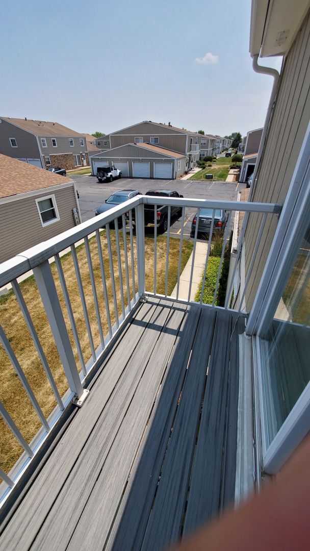 Building Photo - Tinley Park Condo