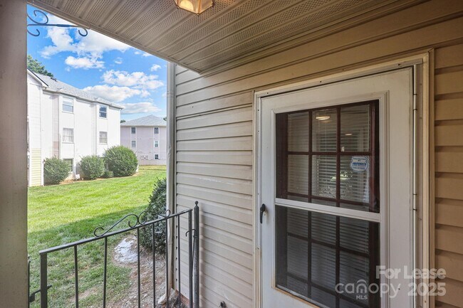Building Photo - 6203 Rosecroft Dr