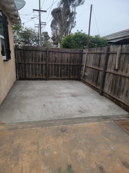 Back patio - 1929 Vesta St