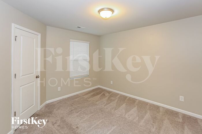 Building Photo - 9645 Hamel St