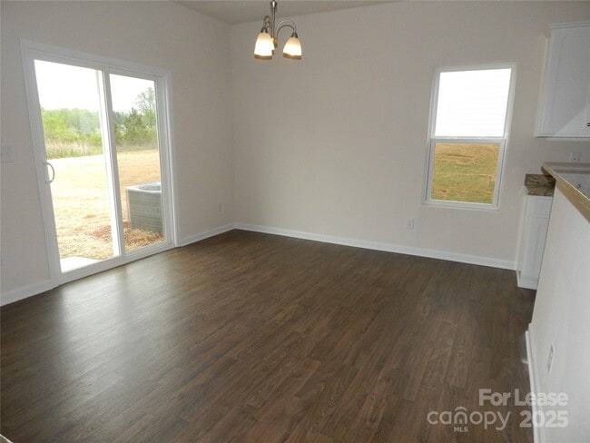 Building Photo - 6036 Loy Ct