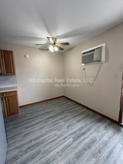 Building Photo - 1306 9th St
