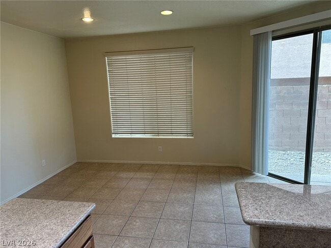 Building Photo - 10060 Bonterra Ave