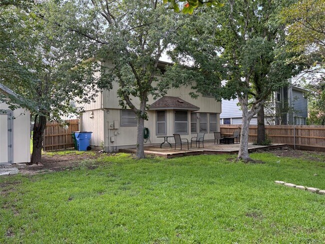 Building Photo - 14707 Single Trce